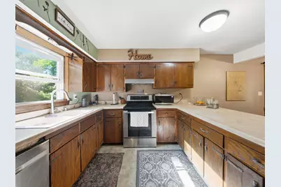 8311  Fox River Rd, Racine, WI 53185 - Photo 11