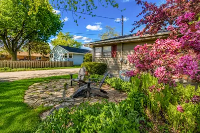 5522 N Mohawk Ave, Glendale, WI 53217 - Photo 19