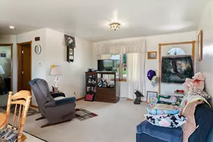 917 Rose St, Cashton, WI 54619 - Photo 7