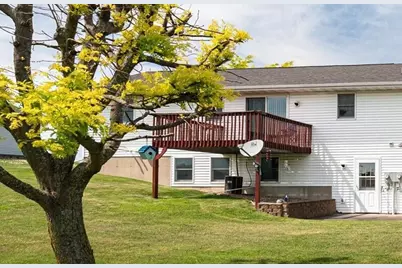 917  Rose St, Cashton, WI 54619 - Photo 3