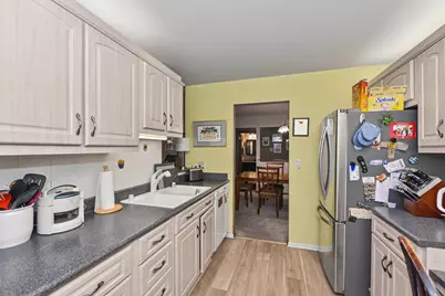 2101 W Good Hope Rd #111, Glendale, WI 53209 - Photo 15