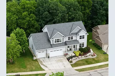 2001  Coldwater Creek Dr, Waukesha, WI 53188 - Photo 59