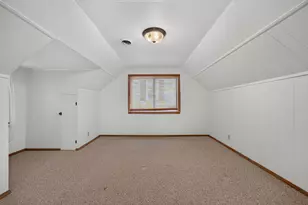 9020 W Vincent Pl, West Allis, WI 53214 - Photo 21