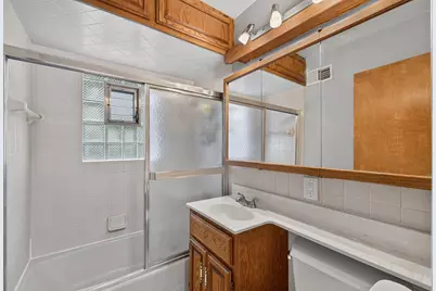 9020 W Vincent Pl, West Allis, WI 53214 - Photo 17