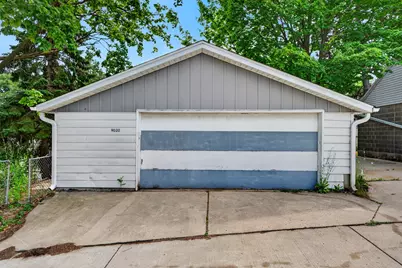 9020 W Vincent Pl, West Allis, WI 53214 - Photo 9