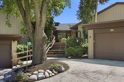 880  Windsor Dr #J3, Fontana, WI 53125 - Photo 3