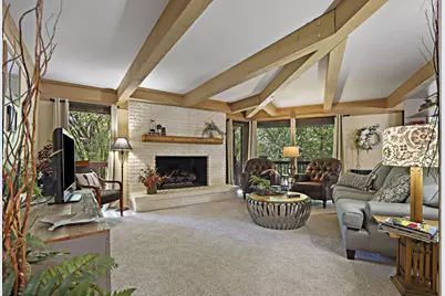 880  Windsor Dr #J3, Fontana, WI 53125 - Photo 17