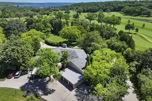 880 Windsor Dr, Fontana, WI 53125 - Photo 1