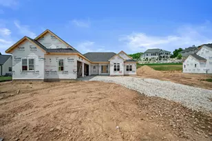 W253N5539 Cres Hl Dr, Sussex, WI 53089 - Photo 19
