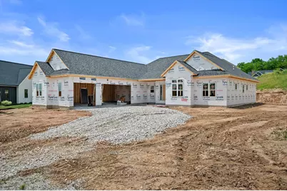 W253N5539  Crescent Hill Dr, Sussex, WI 53089 - Photo 1