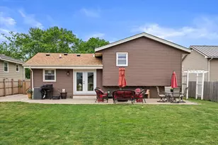 1525 Prairie Dr, Racine, WI 53406 - Photo 5