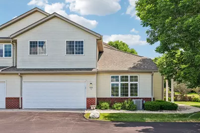 2428  Fox River Pkwy #Unit L, Waukesha, WI 53189 - Photo 33