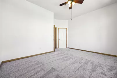 2428  Fox River Pkwy #Unit L, Waukesha, WI 53189 - Photo 15