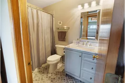 1100 E Keri Ln, Oak Creek, WI 53154 - Photo 13
