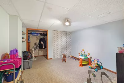1100 E Keri Ln, Oak Creek, WI 53154 - Photo 23