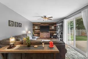 924 Marquette Rd, Hartland, WI 53029 - Photo 7