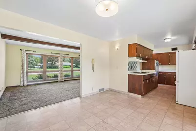 4541 S Clearwater Pl, New Berlin, WI 53151 - Photo 7