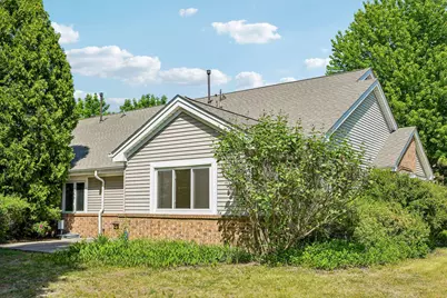 7017 W Hummingbird Ct, Milwaukee, WI 53223 - Photo 31