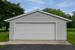 26624 Waubeesee Lake Dr, Racine, WI 53185 - Photo 25
