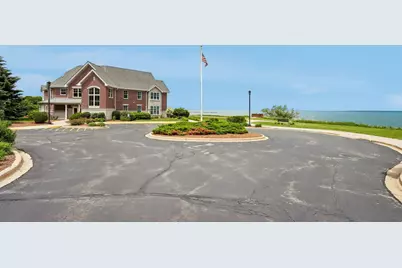 3930 S Lake Dr #109, Saint Francis, WI 53235 - Photo 23