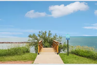 3930 S Lake Dr #109, Saint Francis, WI 53235 - Photo 31