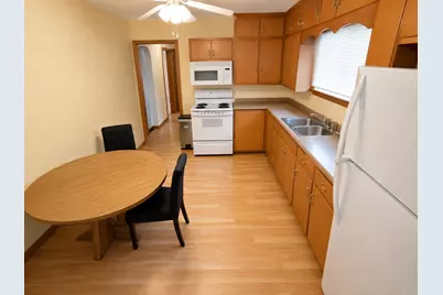 2310  Hamilton St, Manitowoc, WI 54220 - Photo 7