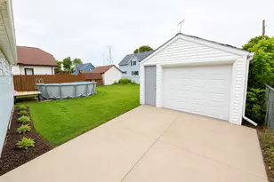 2310 Hamilton St, Manitowoc, WI 54220 - Photo 29