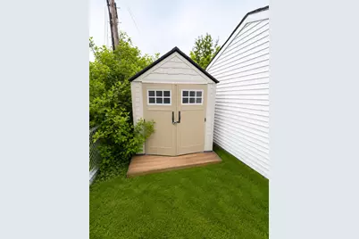 2310  Hamilton St, Manitowoc, WI 54220 - Photo 31