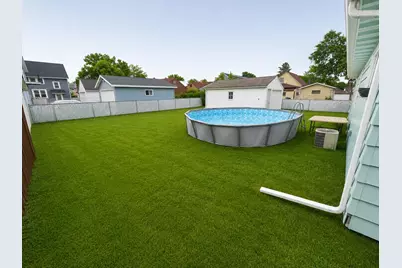 2310  Hamilton St, Manitowoc, WI 54220 - Photo 3