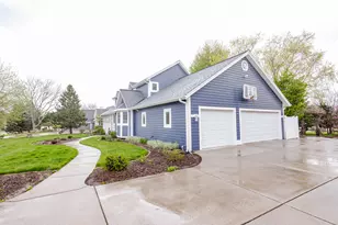 438 River Bluff Cir, Oconomowoc, WI 53066 - Photo 67