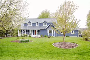 438 River Bluff Cir, Oconomowoc, WI 53066 - Photo 5