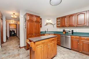 438 River Bluff Cir, Oconomowoc, WI 53066 - Photo 17
