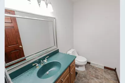 438  River Bluff Cir, Oconomowoc, WI 53066 - Photo 27