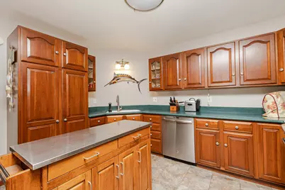 438  River Bluff Cir, Oconomowoc, WI 53066 - Photo 15