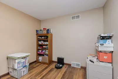 438  River Bluff Cir, Oconomowoc, WI 53066 - Photo 25