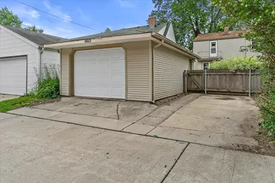 2336 S 67th St, West Allis, WI 53219 - Photo 27