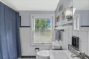 2336 S 67th St, West Allis, WI 53219 - Photo 21