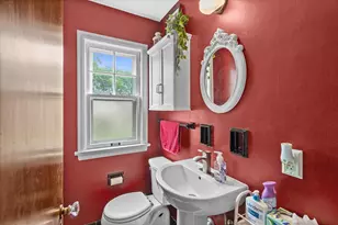 2336 S 67th St, West Allis, WI 53219 - Photo 15