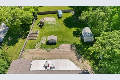 3290 S Johnson Rd, New Berlin, WI 53146 - Photo 25
