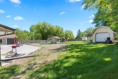 3290 S Johnson Rd, New Berlin, WI 53146 - Photo 27