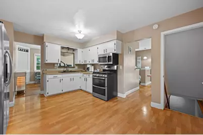 4501 W Tesch Ave, Greenfield, WI 53220 - Photo 11