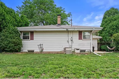 4501 W Tesch Ave, Greenfield, WI 53220 - Photo 27
