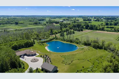 W985  Fur Farm Rd, New Holstein, WI 53061 - Photo 5