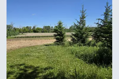 W985  Fur Farm Rd, New Holstein, WI 53061 - Photo 7