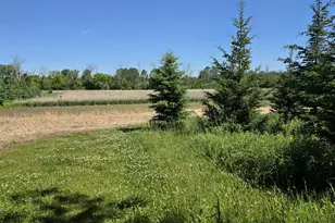 W985 Fur Farm Rd, New Holstein, WI 53061 - Photo 7