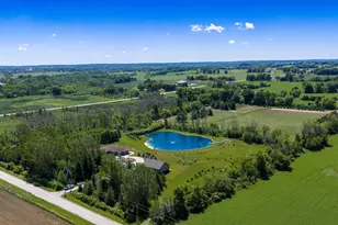 W985 Fur Farm Rd, New Holstein, WI 53061 - Photo 5