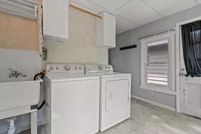 5870 S 41st St, Greenfield, WI 53221 - Photo 29
