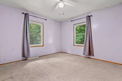 5870 S 41st St, Greenfield, WI 53221 - Photo 23