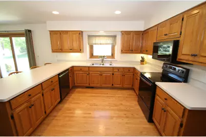 S95W12970  Walter Hagen Dr, Muskego, WI 53150 - Photo 7