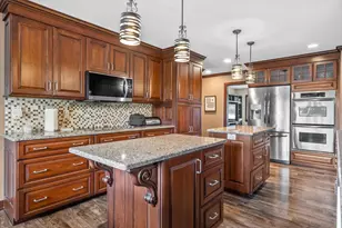 3 Shorewood Ct, Racine, WI 53402 - Photo 9